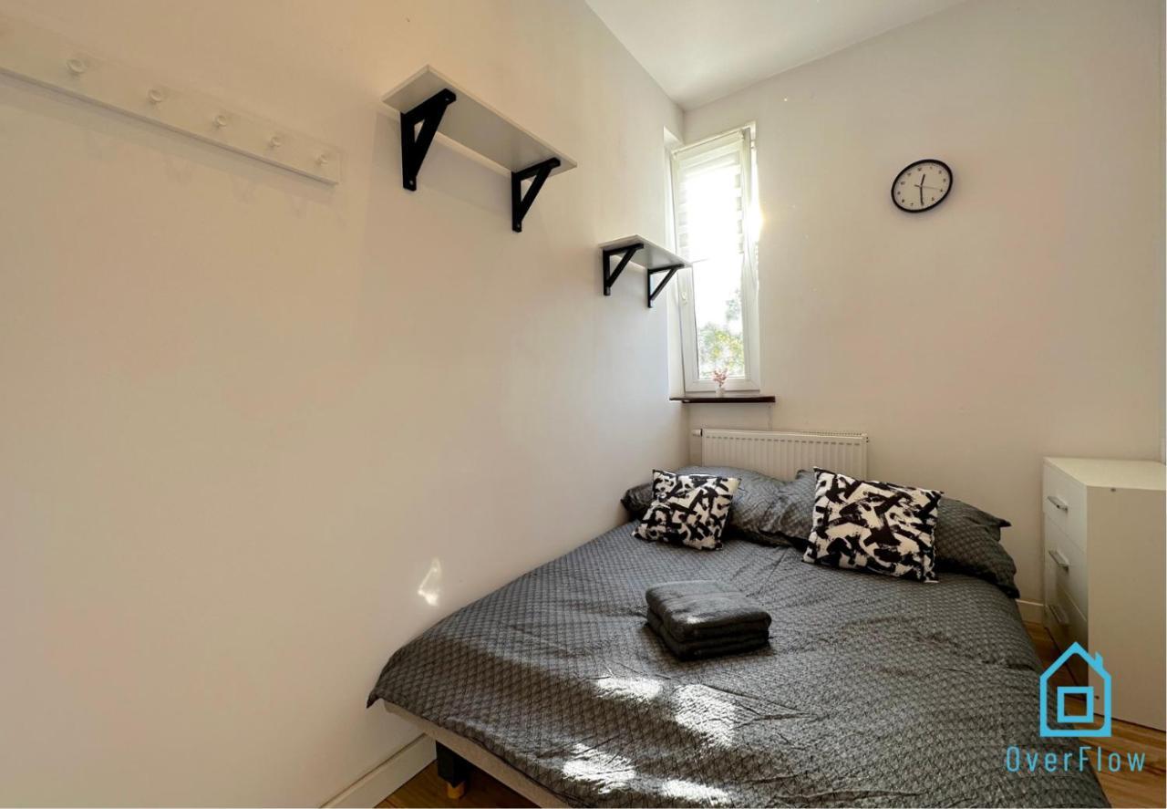 August Room غدانسك المظهر الخارجي الصورة